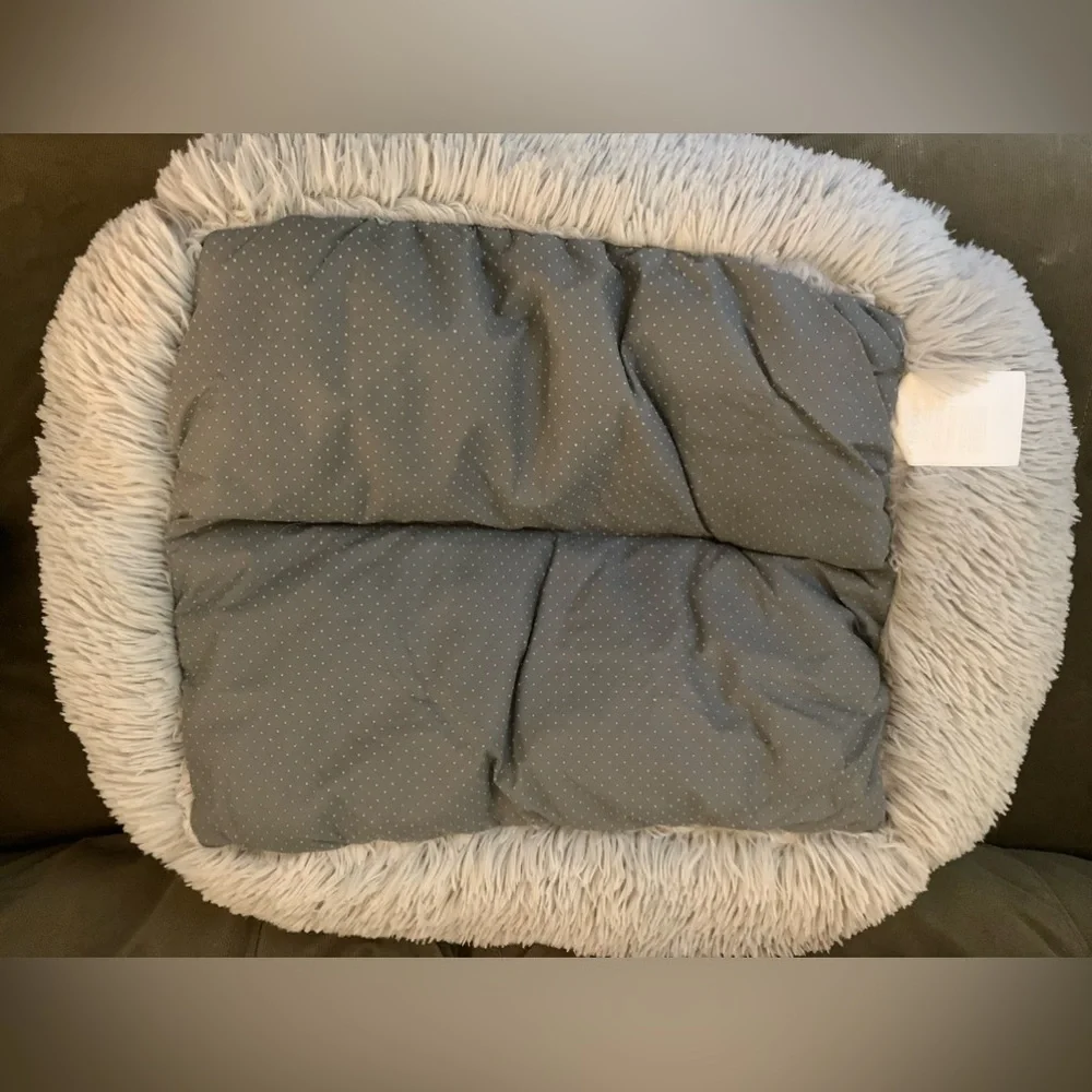 Plush Gray Chubby Cuddler PET BED with raised sides 22x27x7